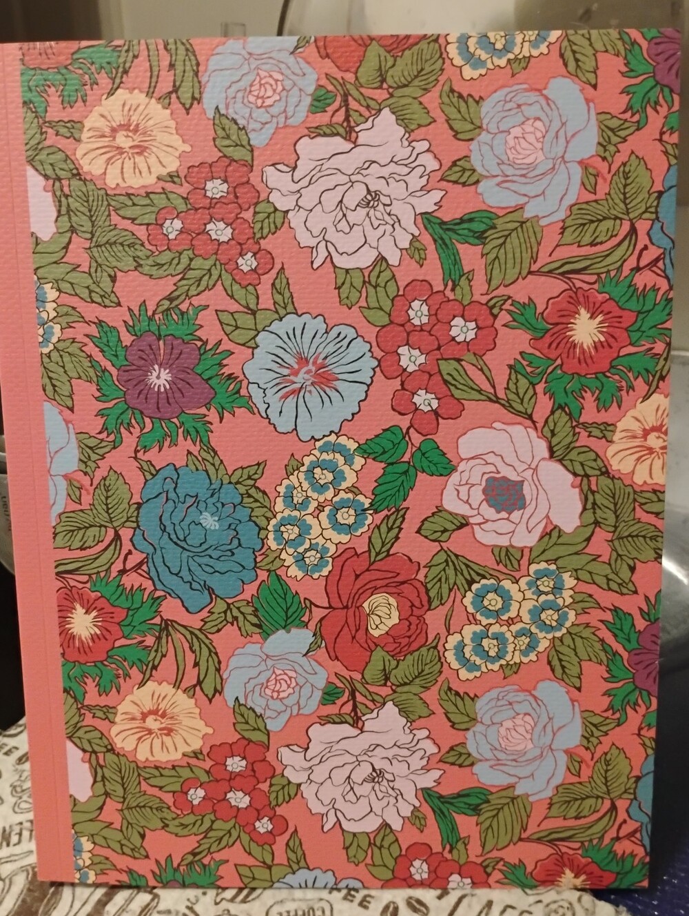 Vera Bradley-" Vibrant Gardenias" Hardcover Notebook 🩷❤️